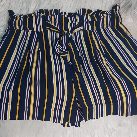 High waiste paperbag shorts - Picture 2 of 4